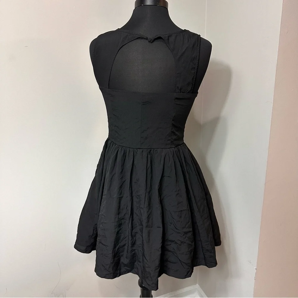 Forever21 Black Sleeveless Sequins Dress in Size Large